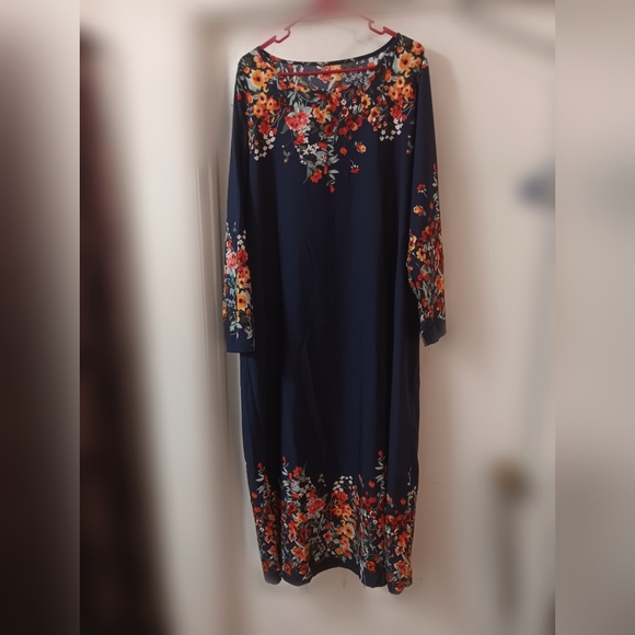 Navy Blue Plus Size Womens Flowery Dress - Picture 2 of 2
